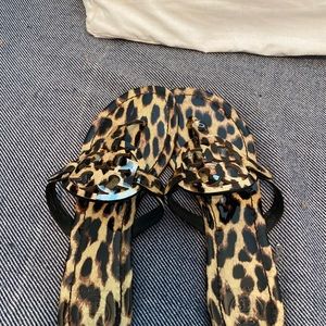T Tory Burch sandals